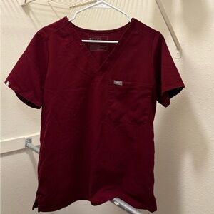 FIGS scrub top in Burgundy